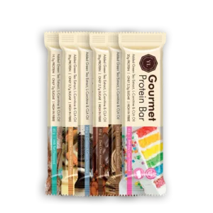 Youthful Living Gourmet Protein Bars in six flavours: Birthday Cake, Cookie Dough, Dark Chocolate Almond, Cookies & Cream, White Chocolate Almond and Milk Tart. High-protein snack bars with added green tea extract, L-carnitine and CLA oil, high in fibre and naturally gluten free.